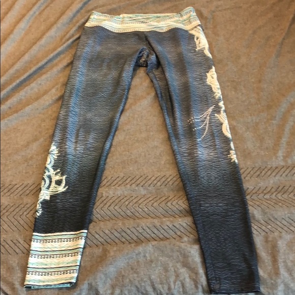 Yoga leggings - Picture 1 of 4